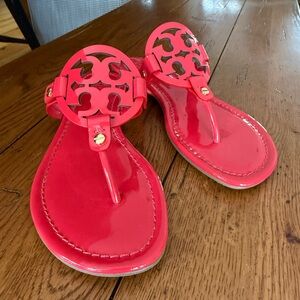 Tori Burch Miller Patent Sandals, size 8, New with Box, Ruby Jewel